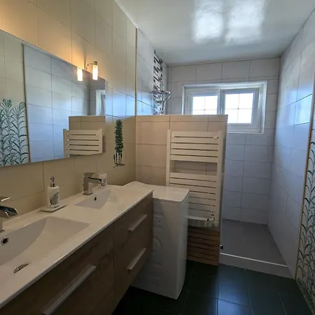 Grande Maison Tranquille Avec Jardin, A Proximite D'epinal - Fr-1-589-660 펜션 Dinozé