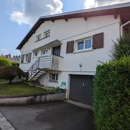 Grande Maison Tranquille Avec Jardin, A Proximite D'epinal - Fr-1-589-660 펜션 *